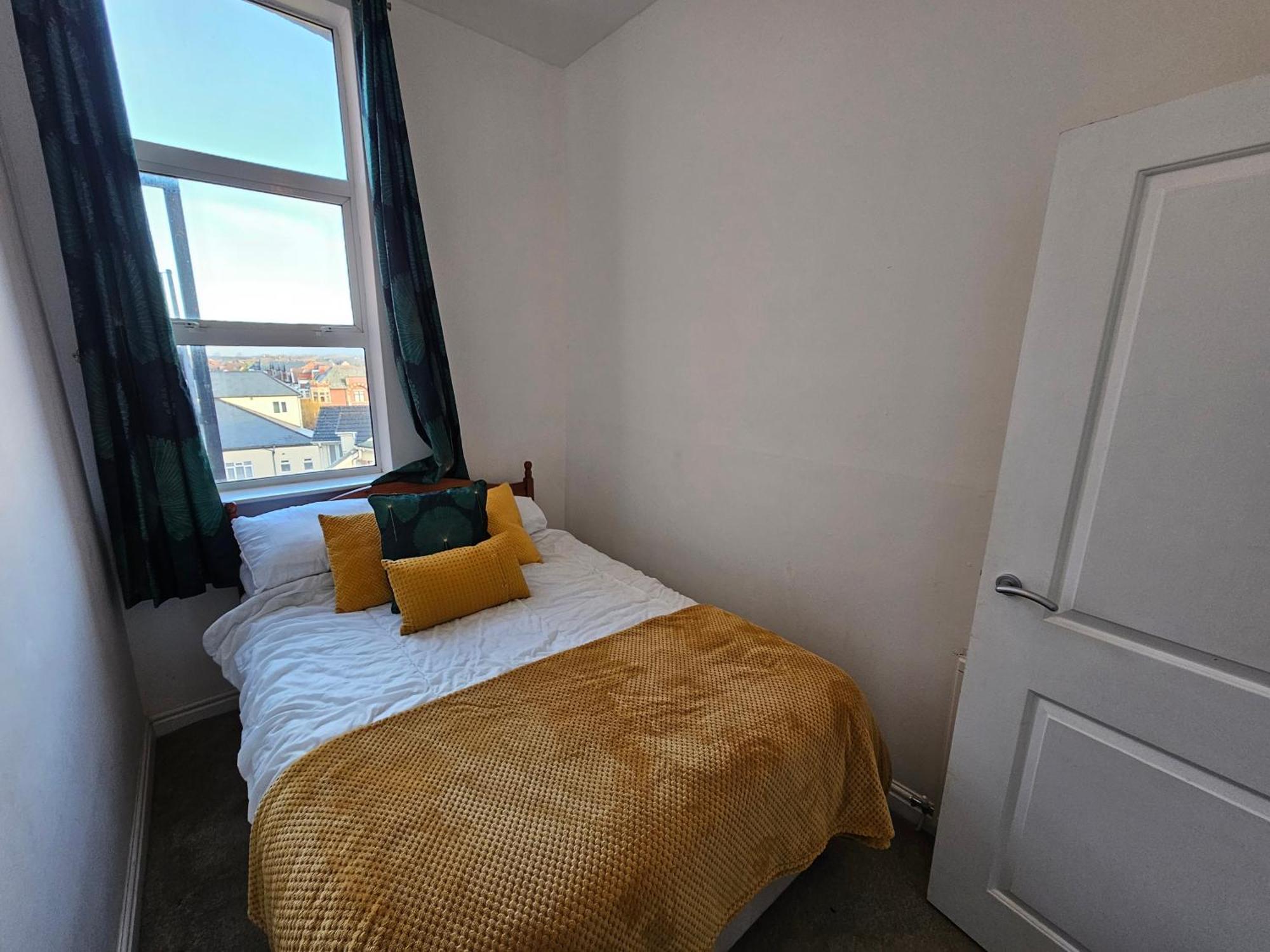 2 Bed Apartment Lakeside On The Promenade Southport Eksteriør bilde